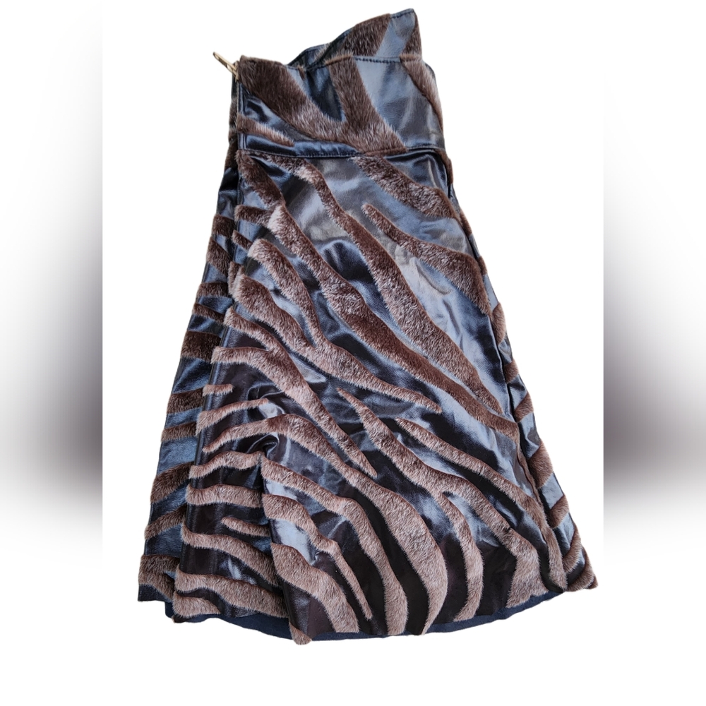 Furry Animal Print High Waisted Small Twirl Faux Leather Skirt - Picture 2 of 10